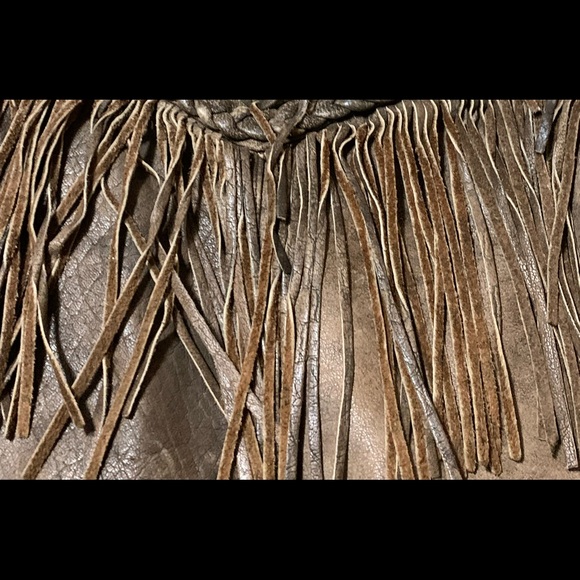 Unisex leather jacket size large - Picture 3 of 13